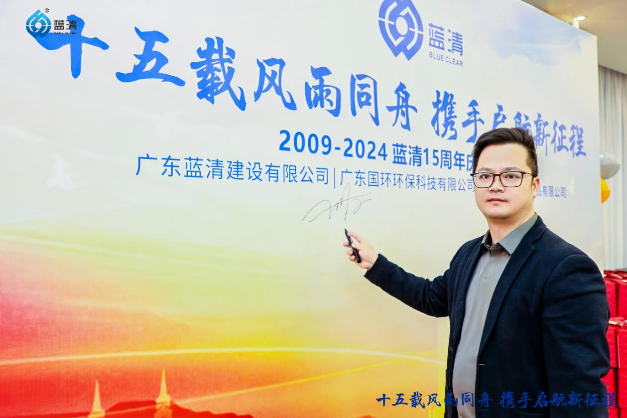 适用一汽青岛解放JH6大灯总成重卡货车led配件改装超亮695前大灯